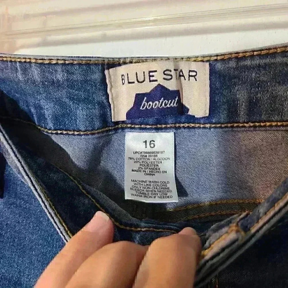Blue Star Bootcut Medium Wash Jeans 16 EUC - Picture 5 of 6